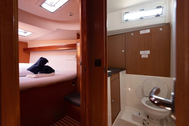 Wynajmij Żaglowiec z lub bez skippera Bavaria w Livorno