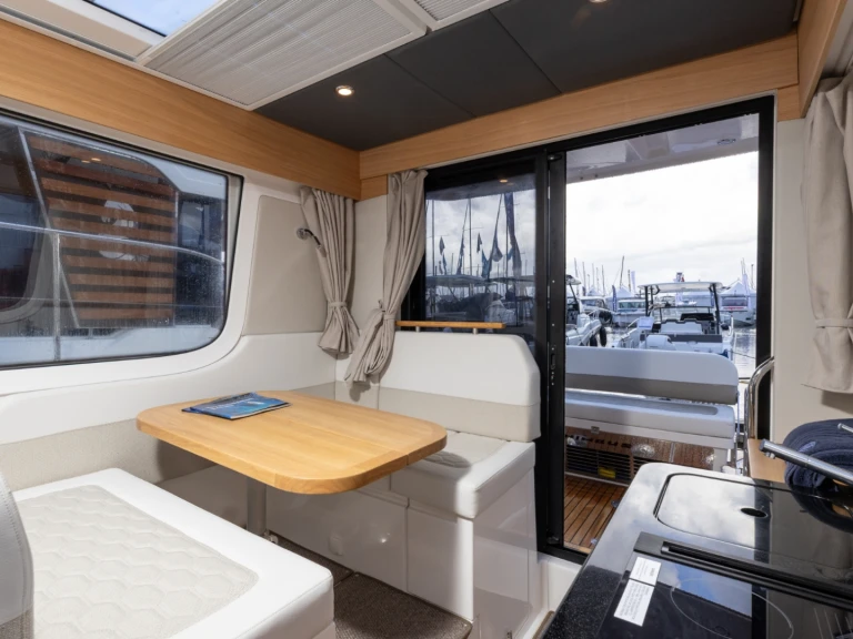 Wynajmij Nimbus Nimbus Commuter C11 w Split