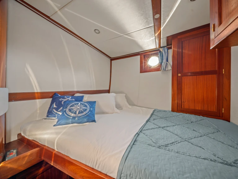 Wynajem łodzi Split tanio Gulet Smart Spirit