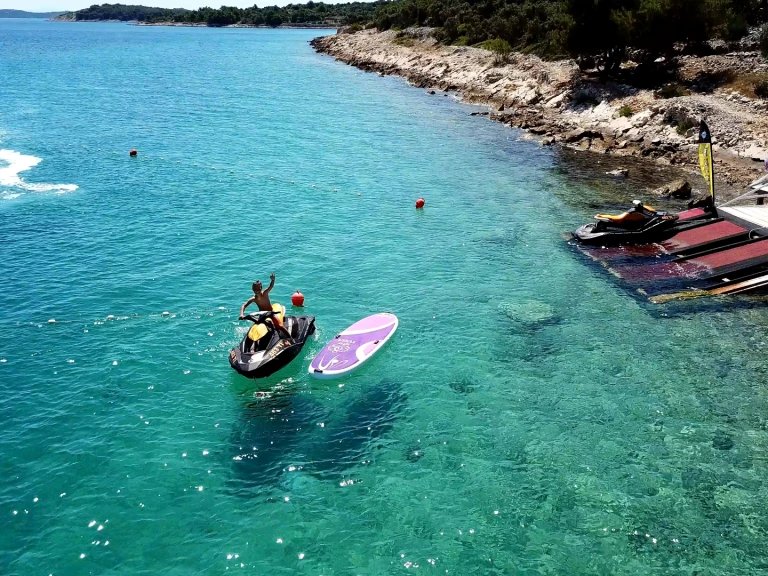 Jet ski do wynajmu w Jezera w najlepszej cenie