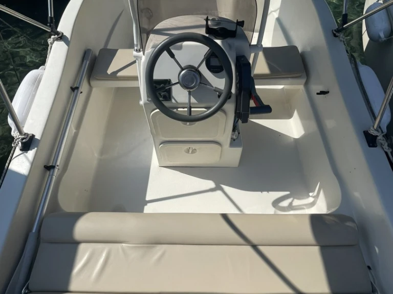 Wynajmij Nireus Nireus 465 w Aríllas