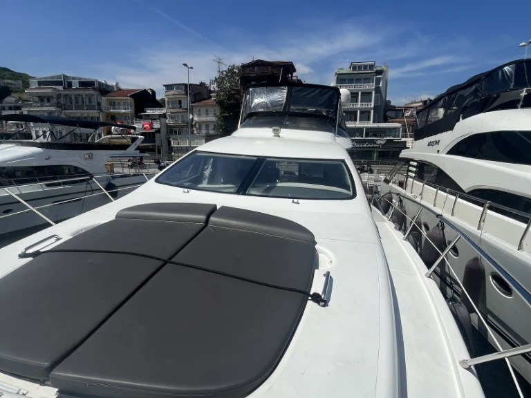 Wynajmij Azimut Absolute 43 Fly w Beşiktaş