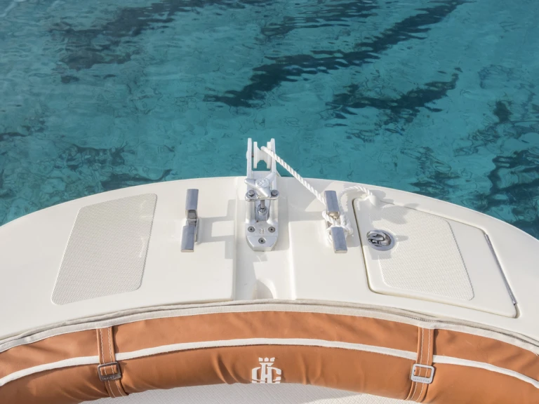 Wynajmij Invictus  190FX w Fornells