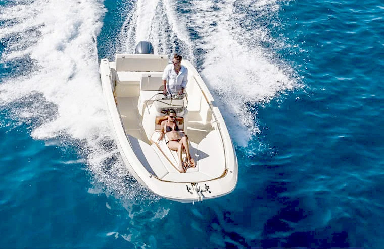 Wynajem Motorówka w Fornells - Invictus  190FX