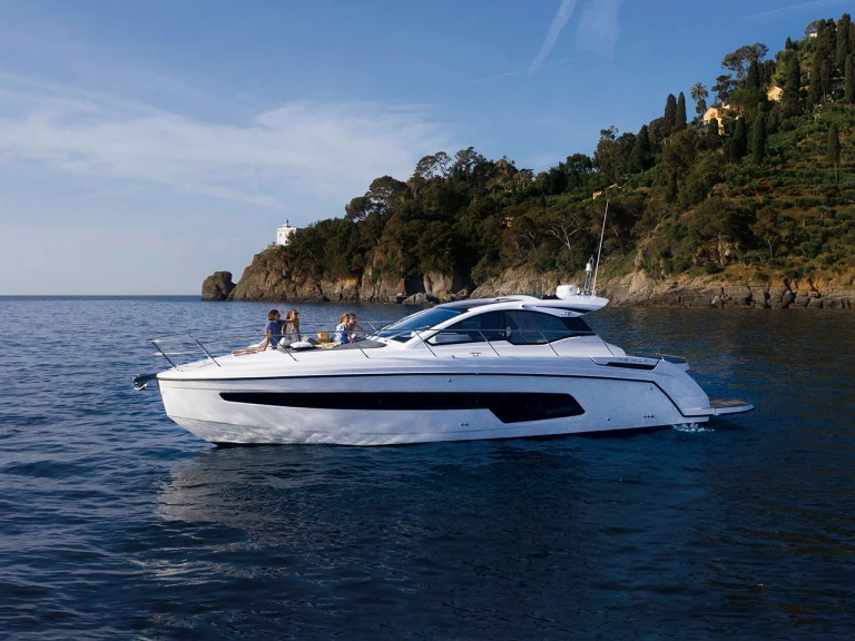 Wynajem w Podstrana- Azimut Azimut Atlantis 45 na SamBoat