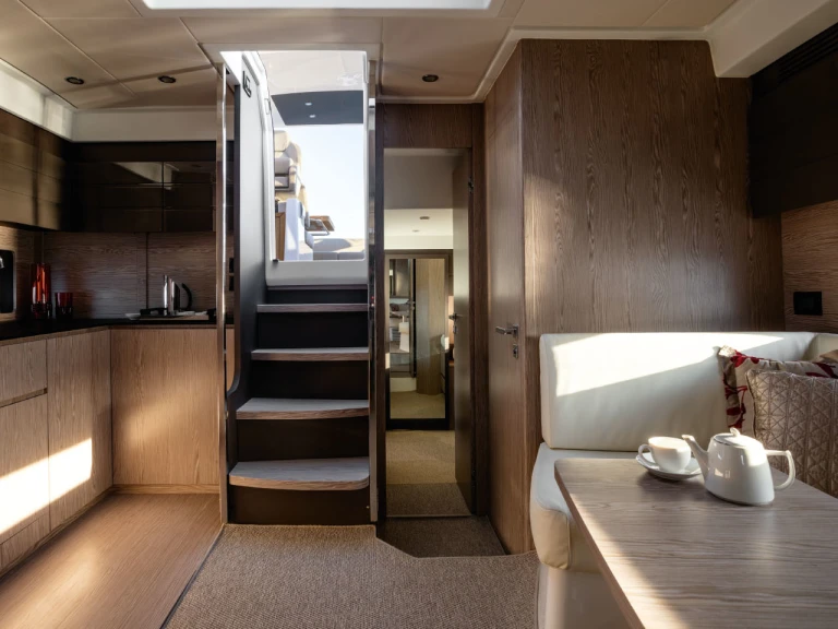 Wynajem Luksusowy jacht w Podstrana - Azimut Azimut Atlantis 45