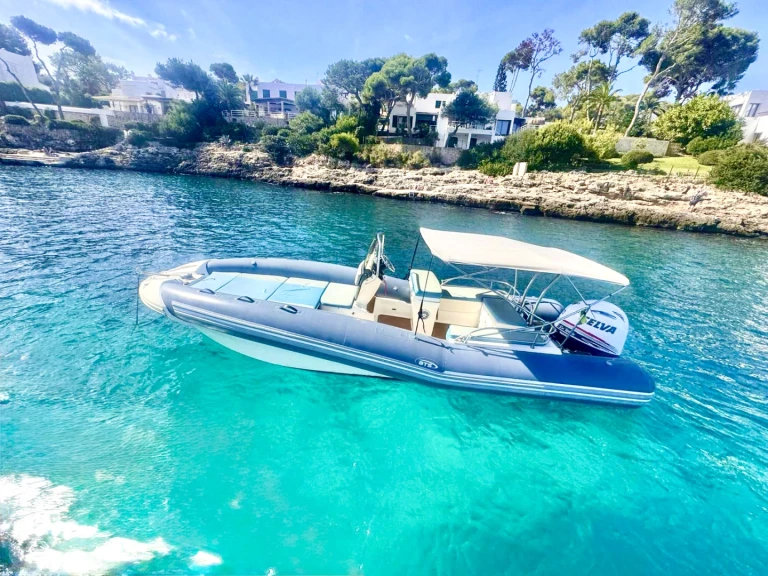 Wynajem Motorówka Searide z patentem 