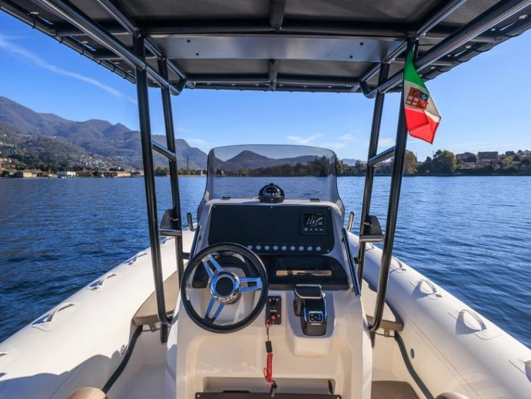 Wynajmij Bwa 308 w Ajaccio