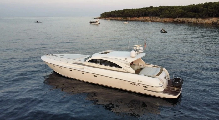 Wynajem łodzi Rizzardi 73 w Saint-Tropez na SamBoat 