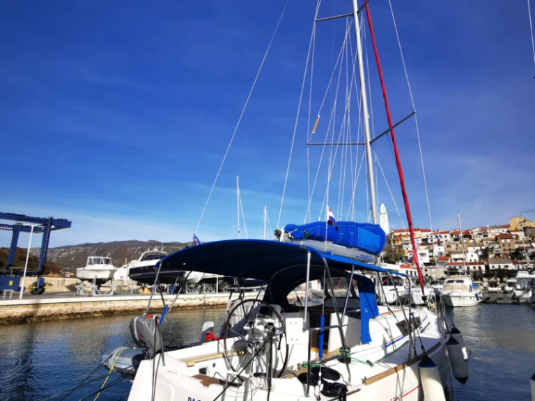 Żaglowiec do wynajmu w Biograd na Moru w najlepszej cenie