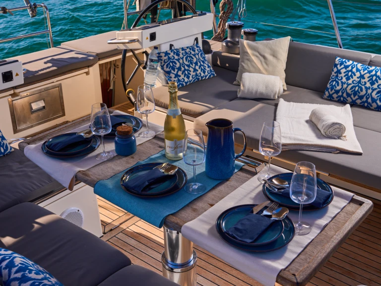 Wynajmij Bavaria Bavaria C57 w Olbia