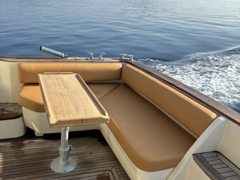 Wynajmij ACM Dynastie  w Porquerolles