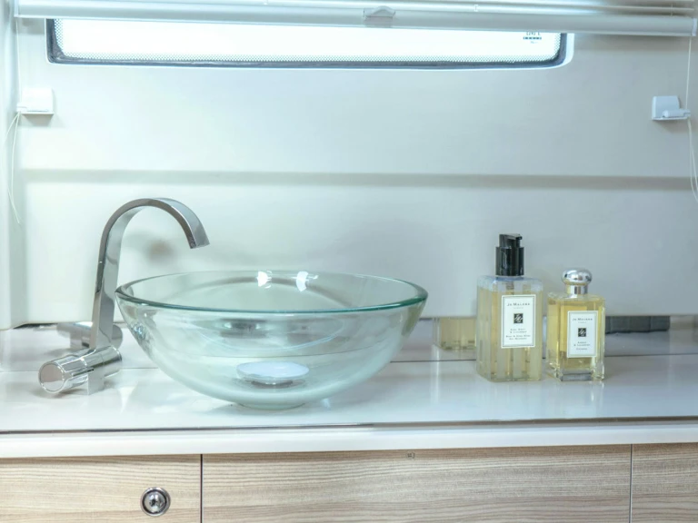 Motorówka do wynajmu w Trogir w najlepszej cenie