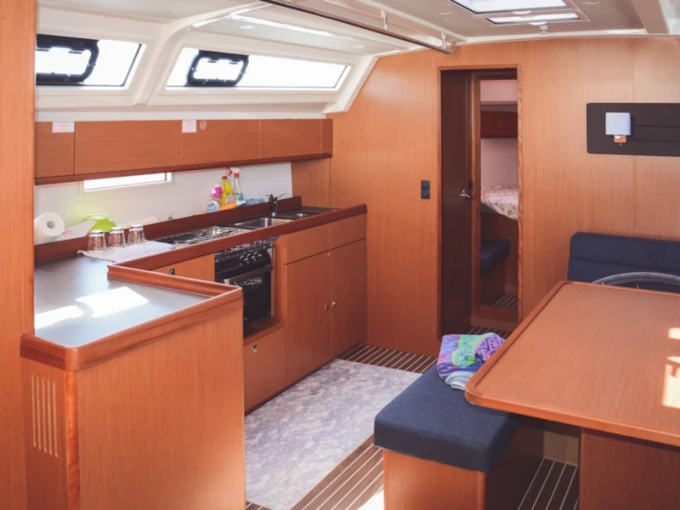 Bavaria Bavaria 46 Cruiser między profesjonalistami a osobami prywatnymi w Messina