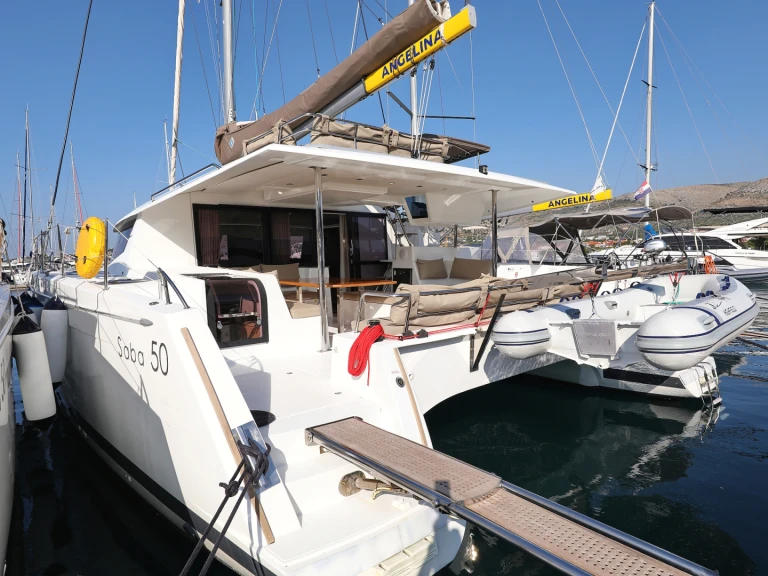 Wynajmij Katamaran z lub bez skippera Fountaine Pajot w Rogoznica