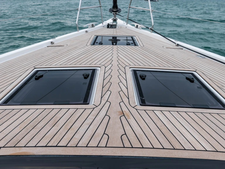 Wynajem Żaglowiec Dufour z patentem 