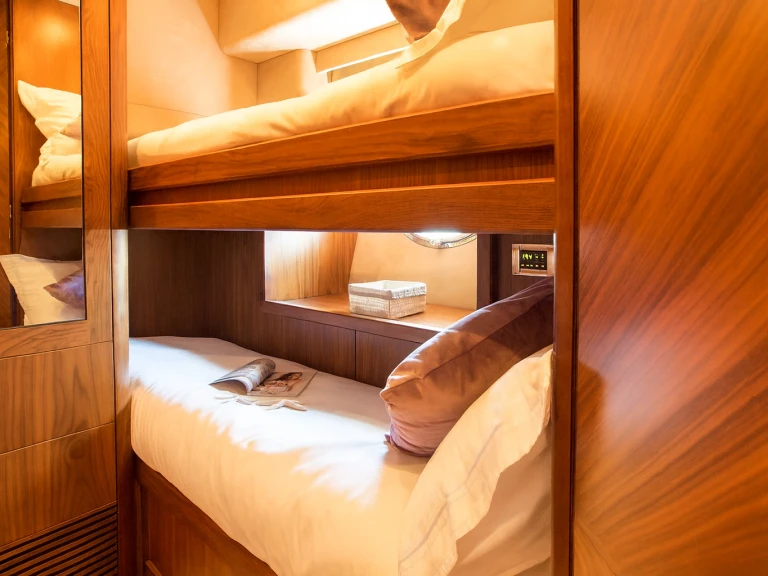 Wynajmij Luksusowy jacht z lub bez skippera Sunseeker w Mahon