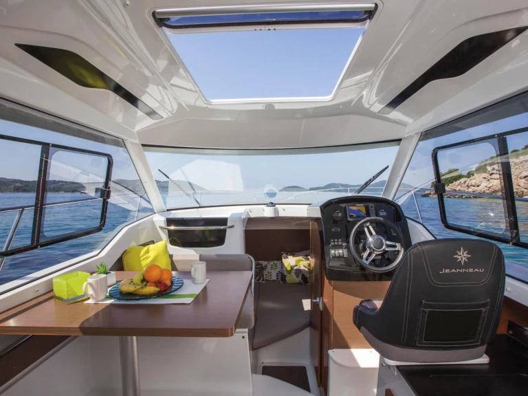 Wynajem Motorówka w Trogir - Jeanneau Merry Fisher 795