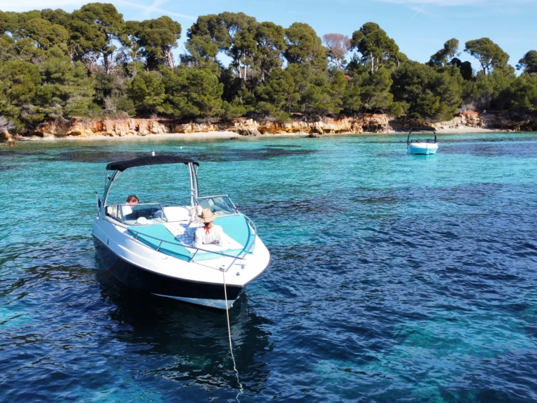 Wynajem w Port de Cannes Marina- Crownline Crownline 210 CCR na SamBoat