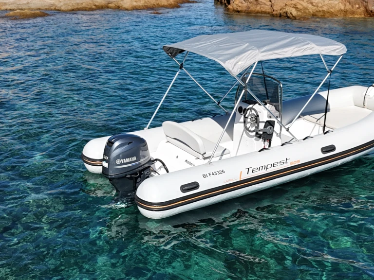 Wynajem Łódż półsztywna w Galéria - Capelli Tempest 505 Easy