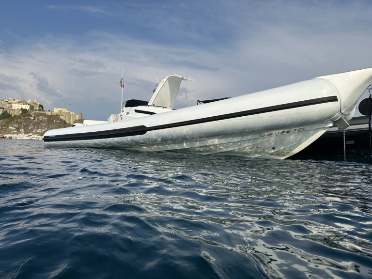 Wynajem w Neapol- Doviboat One Way 100 na SamBoat