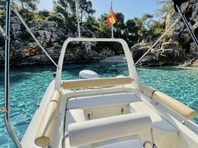 Wynajmij Astec vdpro600 w Cala d'Or