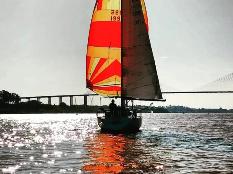 Wynajem Żaglowiec Custom Made z patentem 