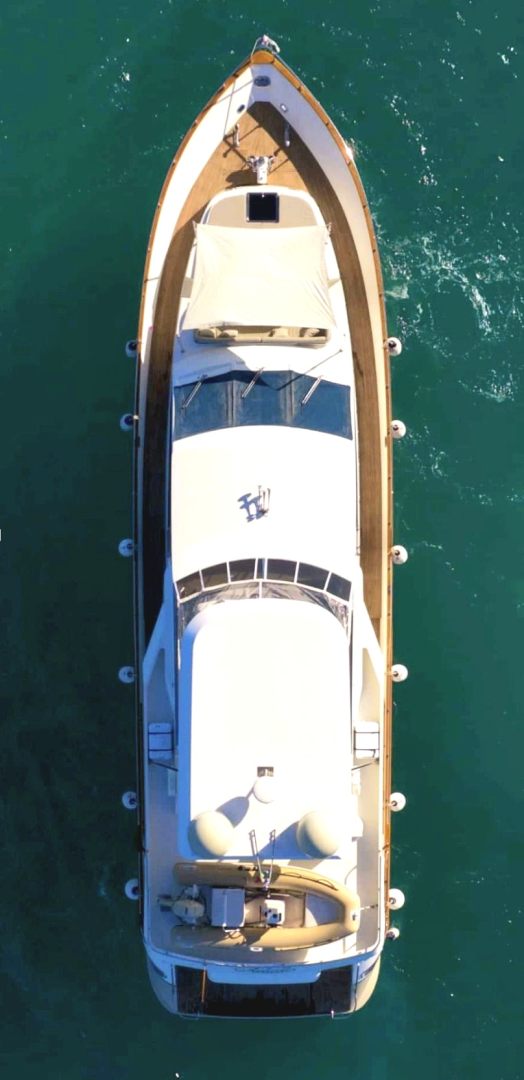 Wynajmij Versilcraft Falcon80 w Amalfi Coast