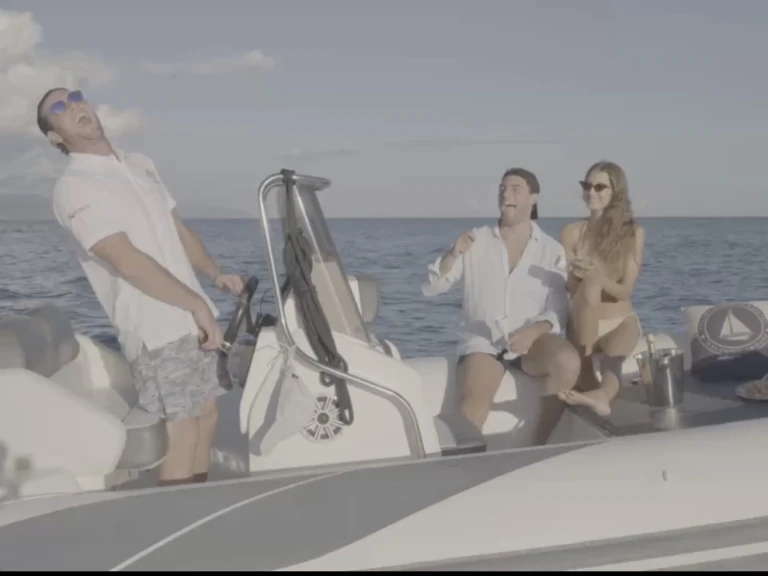 Wynajem Łódż półsztywna w Rapallo - Antares Giglio 65