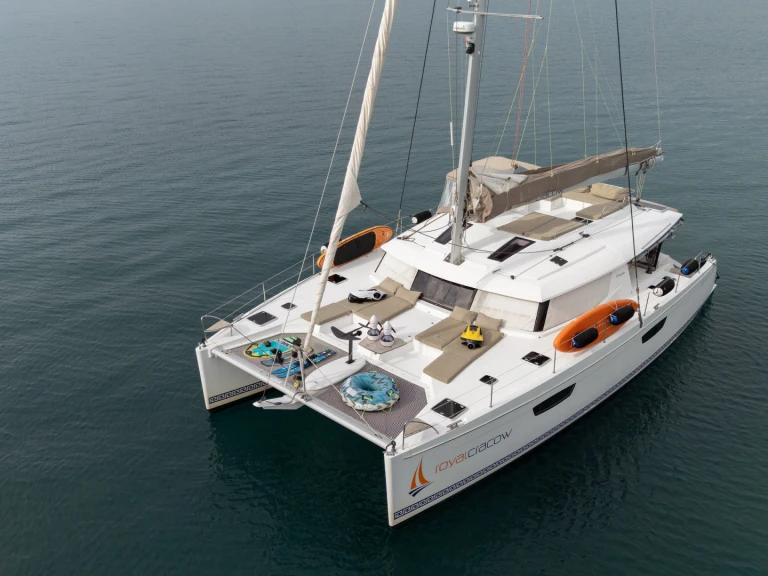 Wynajmij Katamaran z lub bez skippera Fountaine Pajot w Trogir