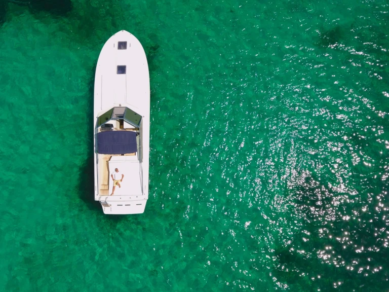 Motorówka do wynajmu w Porto Rotondo w najlepszej cenie