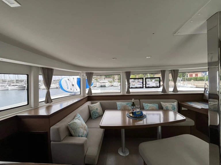 Wynajem łodzi Lagoon Lagoon 42 w Sibenik na SamBoat 