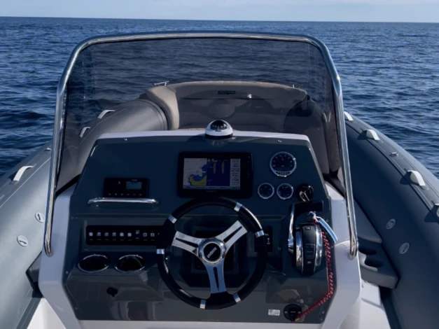 Wynajem Łódż półsztywna Salpa z patentem 