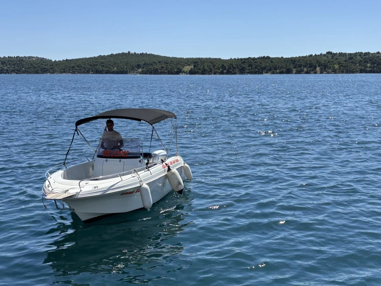 Wynajem Motorówka Atlantic z patentem 