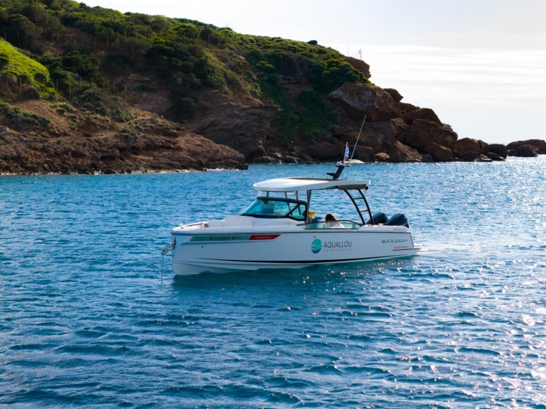 Saxdor Saxdor 270 GTO między profesjonalistami a osobami prywatnymi w Anávyssos