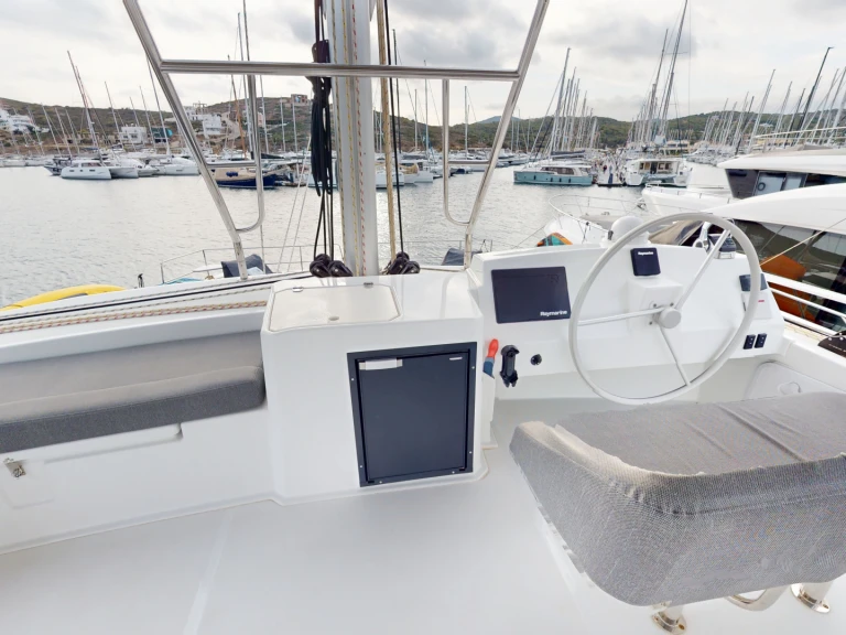 Wynajem Katamaran w Lavrio - Bali Bali 5.4