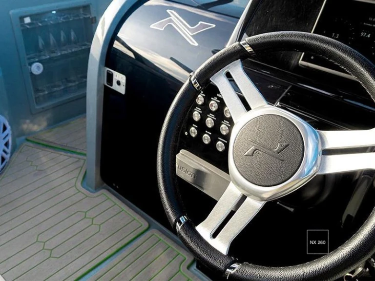 Wynajem Motorówka NX Boats z patentem 