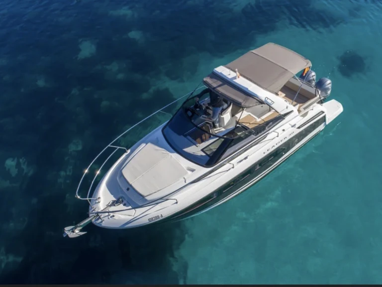 Wynajmij Motorówka z lub bez skippera Jeanneau w Palma de Mallorca