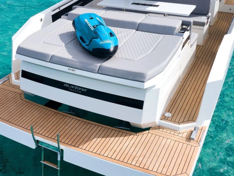 Wynajem Motorówka w Marina Botafoch - De Antonio D32