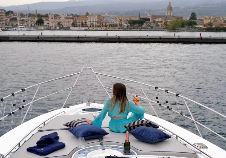 Wynajem Motorówka Fairline z patentem 