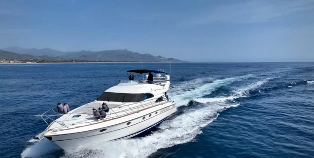 Wynajmij Motorówka z lub bez skippera Fairline w Milazzo