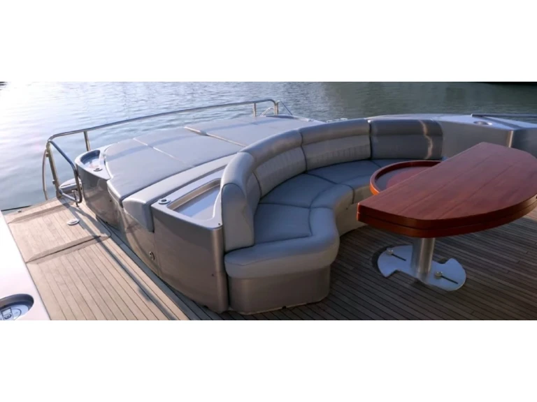 Wynajem Luksusowy jacht Bayliner z patentem 