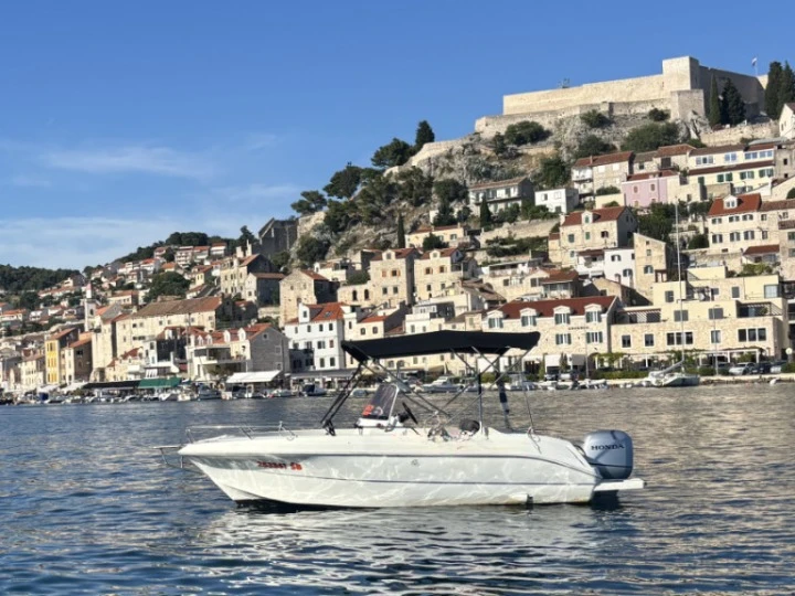 Wynajem łodzi Atlantic Marine 530 w Sibenik na SamBoat 