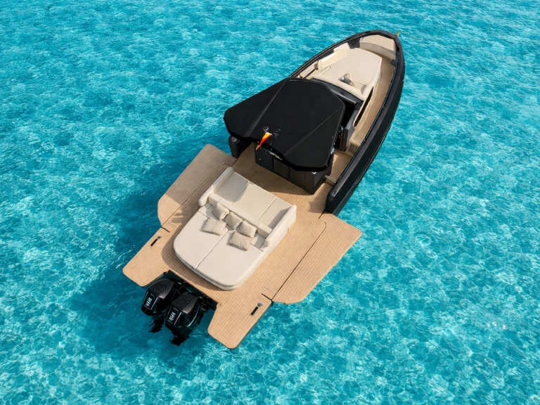 Motorówka do wynajmu w Ibiza Town w najlepszej cenie