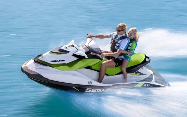 Wynajmij Luksusowy jacht z lub bez skippera Ferretti w Mykonos (wyspa)