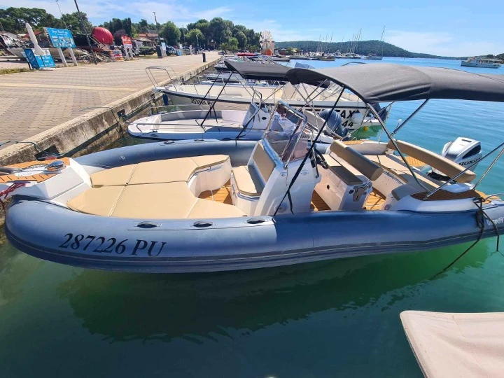 Wynajem w Medulin- Marlin Boat 790 Dynamic Open na SamBoat