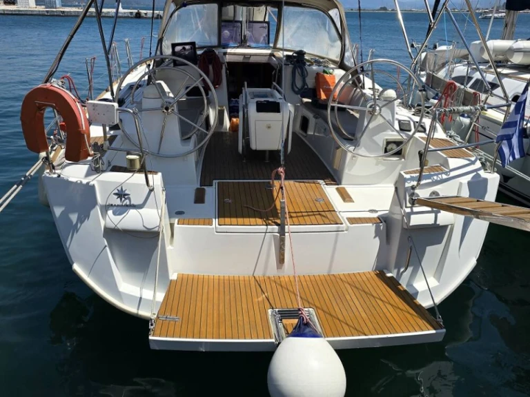 Wynajmij Jeanneau Sun Odyssey 469 w Alimos