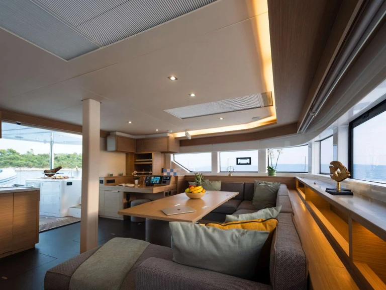 Wynajem Luksusowy jacht Lagoon z patentem 