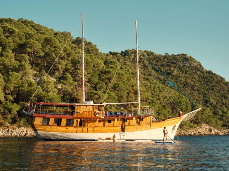 Wynajem Luksusowy jacht w Split - Custom MOJA MAJA