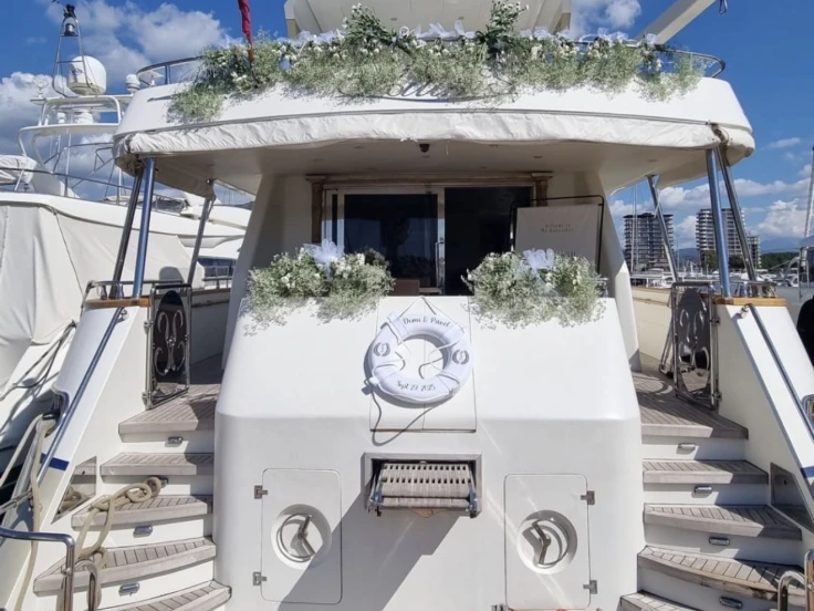 Wynajem łodzi Porto di Salerno tanio falcon 80